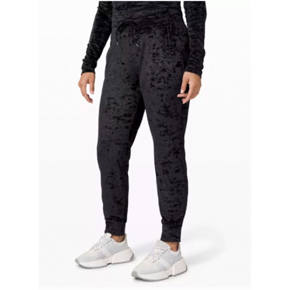 NWT Lululemon Ready to Crush Jogger